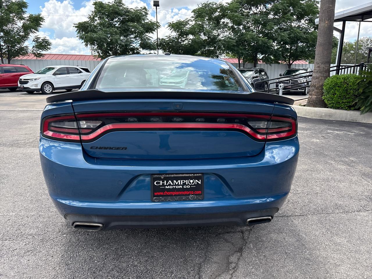 Dodge Charger SXT RWD 2020