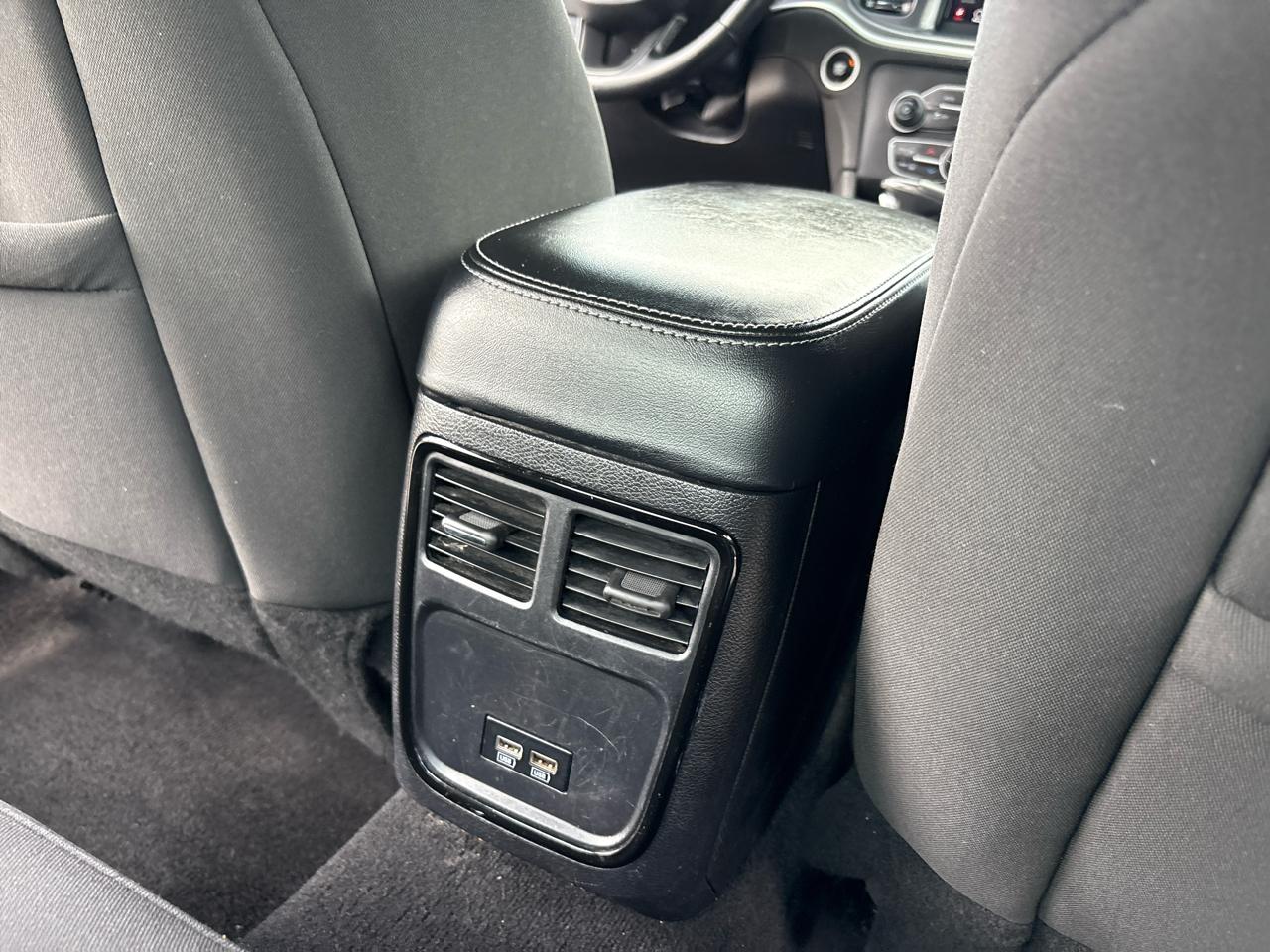 Dodge Charger SXT RWD 2020