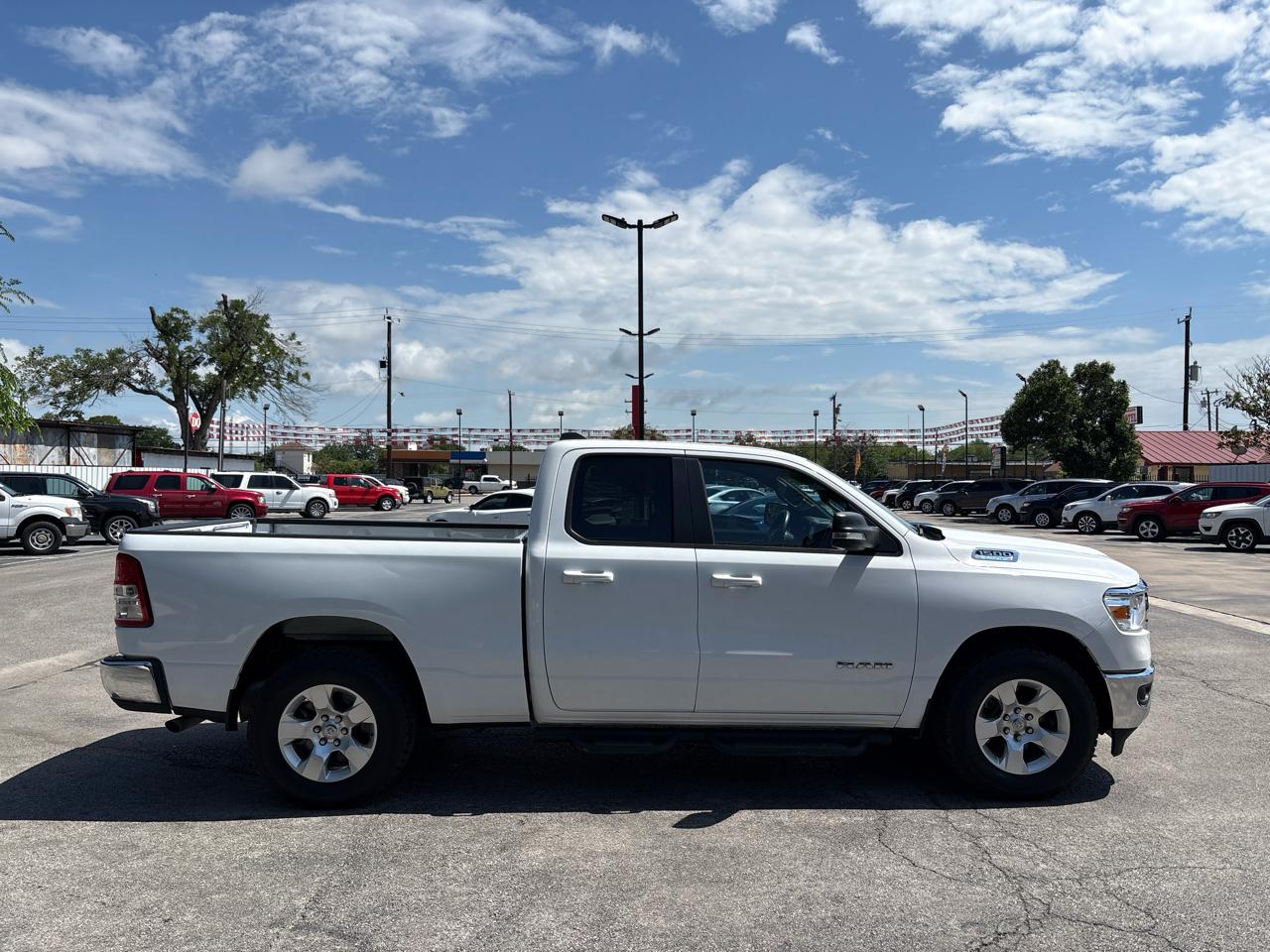 RAM 1500 Lone Star 4x2 Quad Cab 6'4" Box 2021