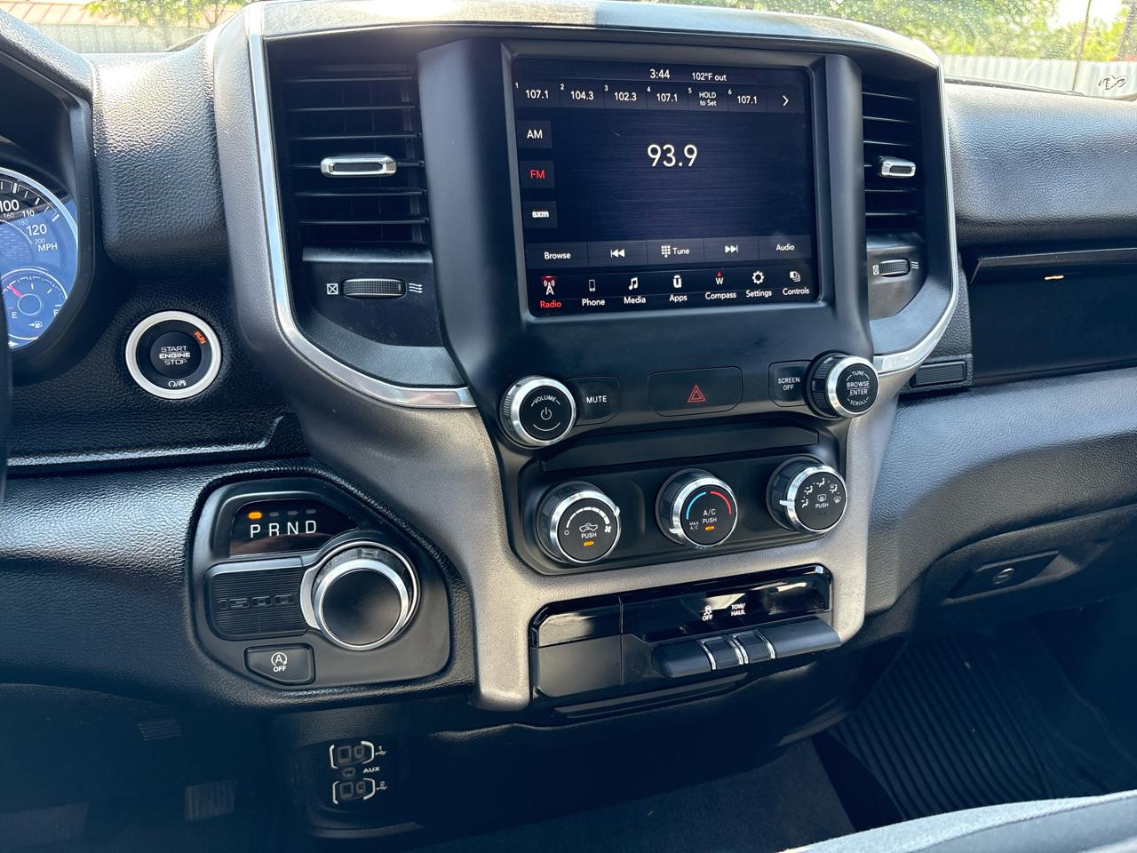RAM 1500 Lone Star 4x2 Quad Cab 6'4" Box 2021