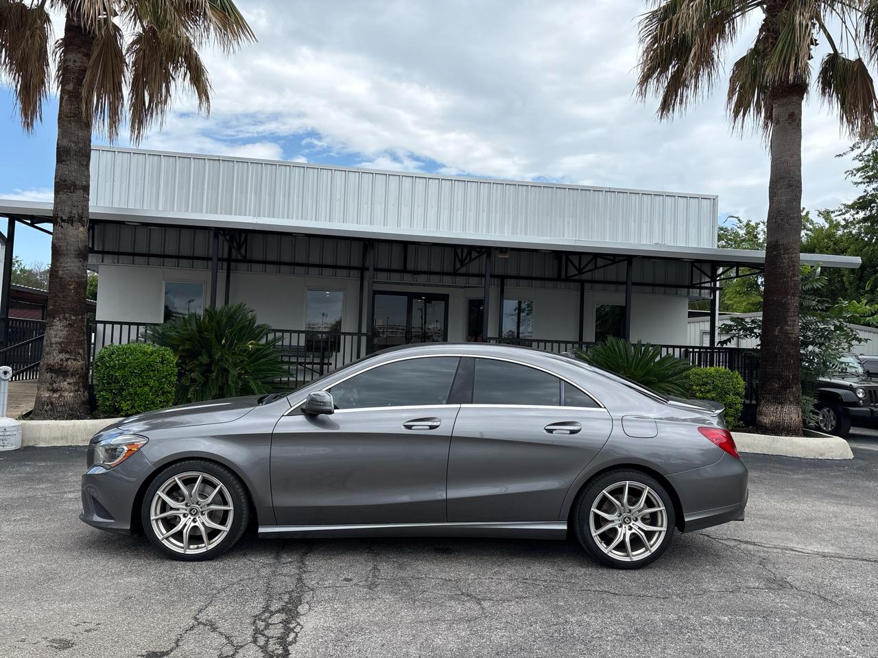 Mercedes-Benz CLA-Class 4dr Sdn CLA 250 FWD 2015
