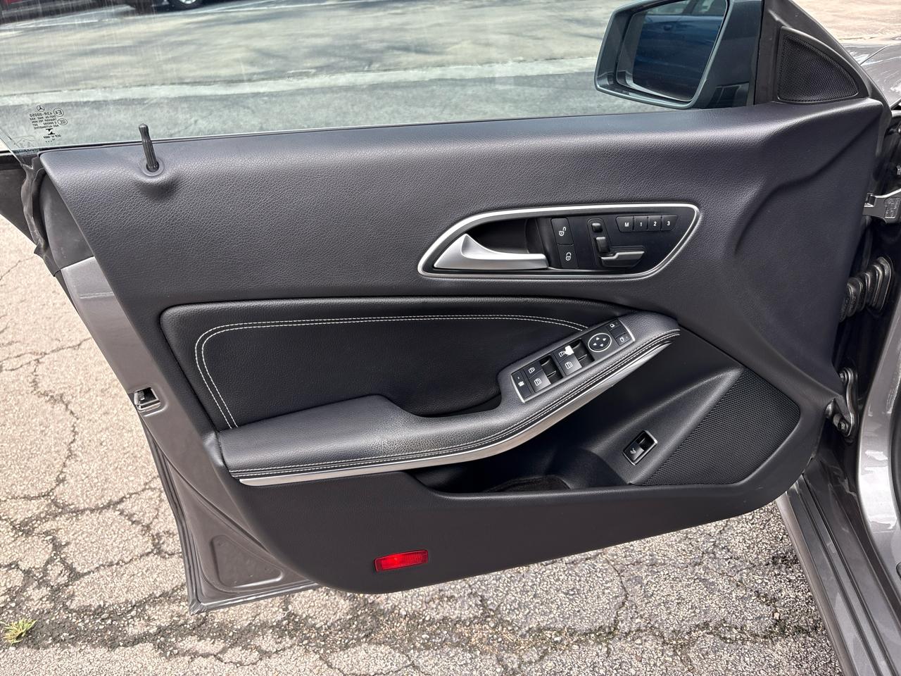 Mercedes-Benz CLA-Class 4dr Sdn CLA 250 FWD 2015