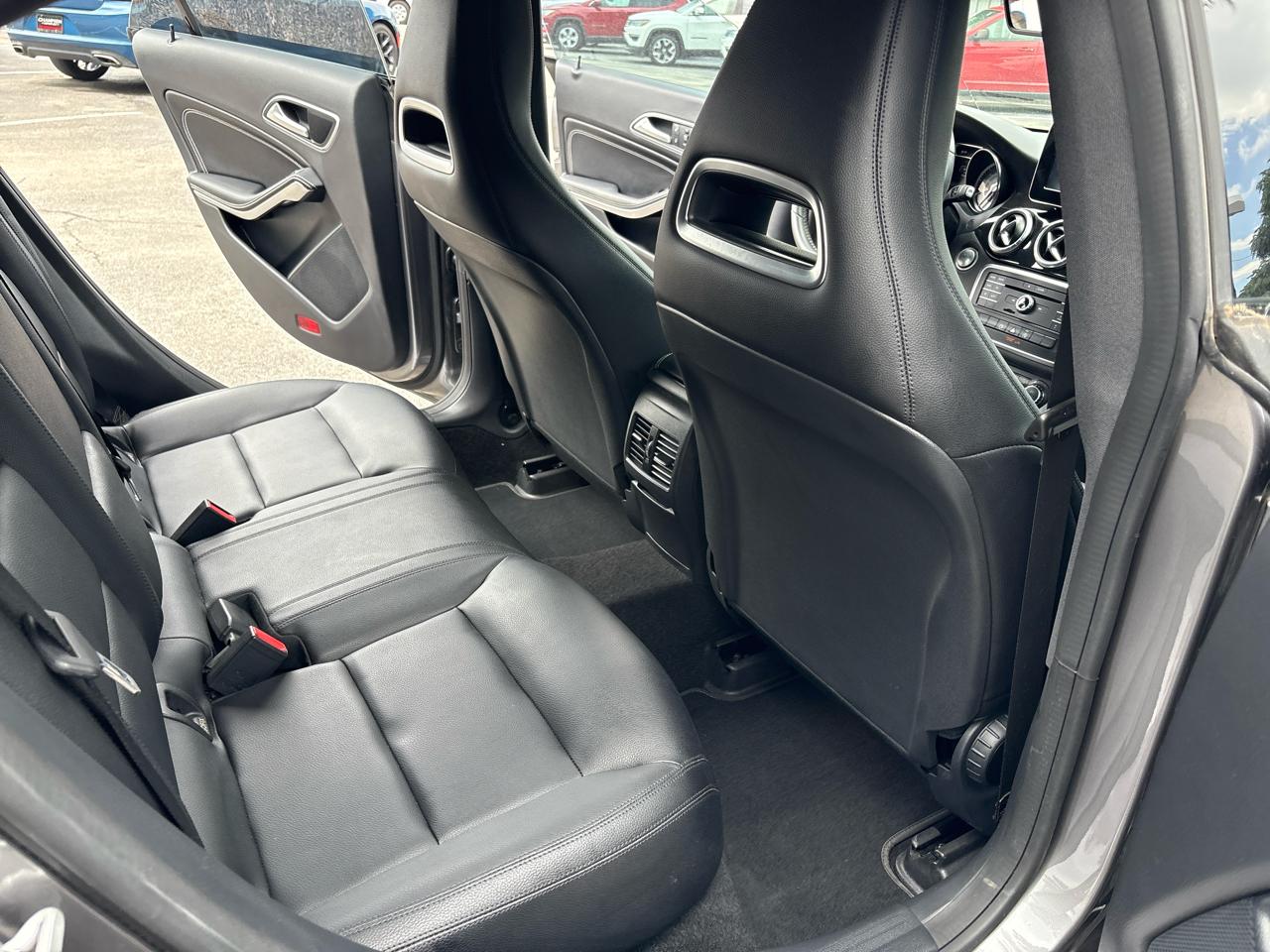 Mercedes-Benz CLA-Class 4dr Sdn CLA 250 FWD 2015