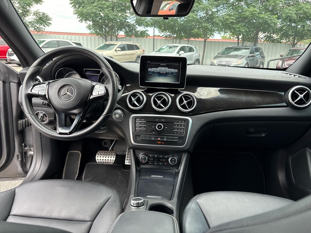 Mercedes-Benz CLA-Class 4dr Sdn CLA 250 FWD 2015