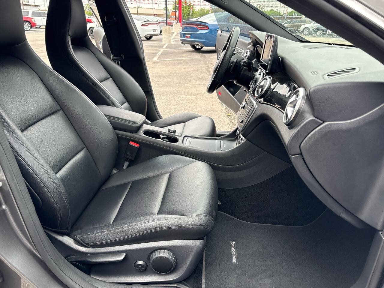 Mercedes-Benz CLA-Class 4dr Sdn CLA 250 FWD 2015