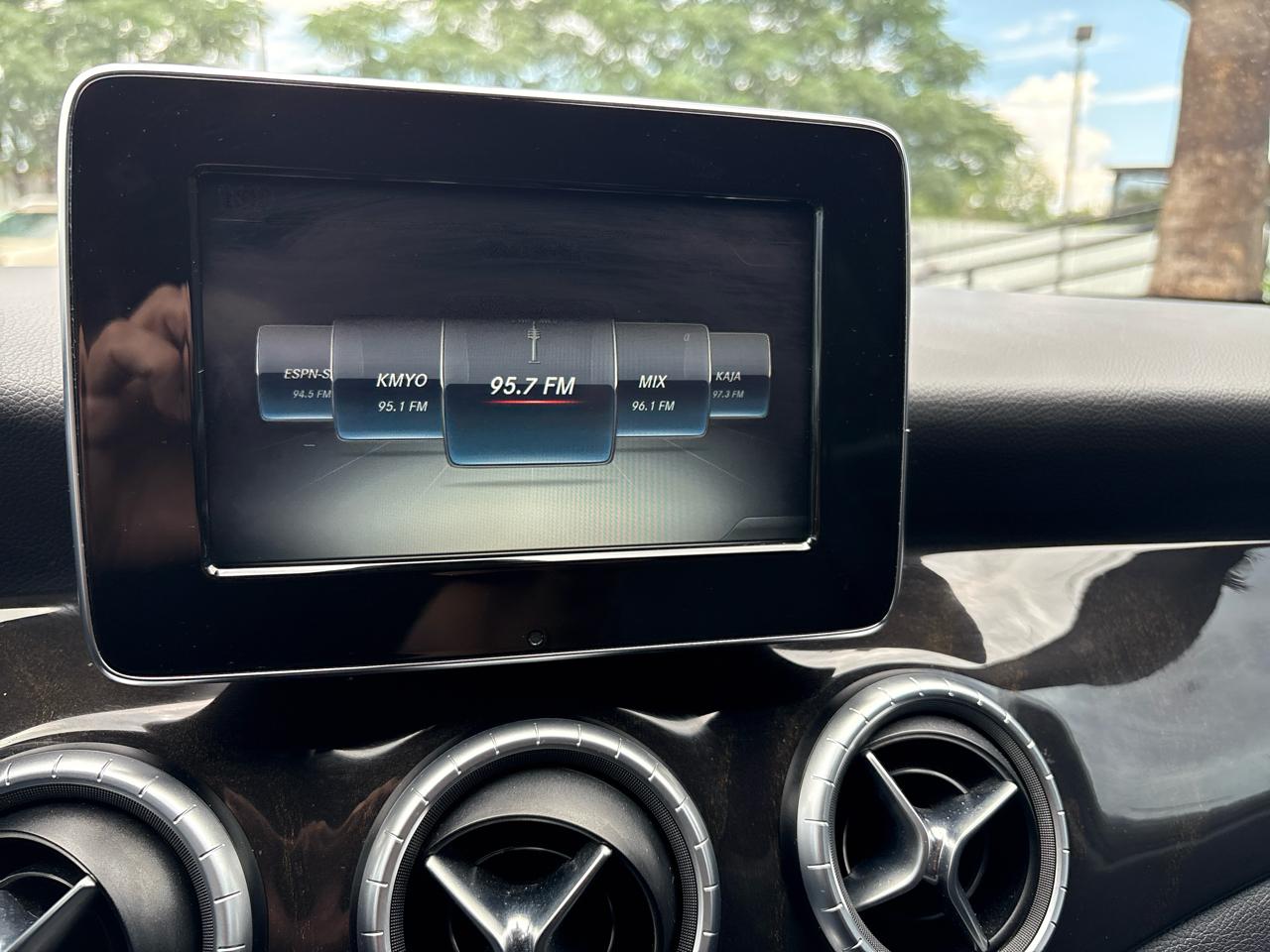 Mercedes-Benz CLA-Class 4dr Sdn CLA 250 FWD 2015