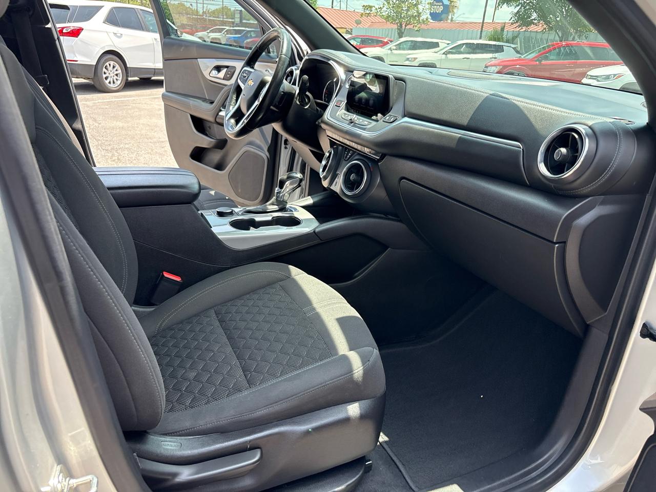 Chevrolet Blazer FWD 4dr w/1LT 2019