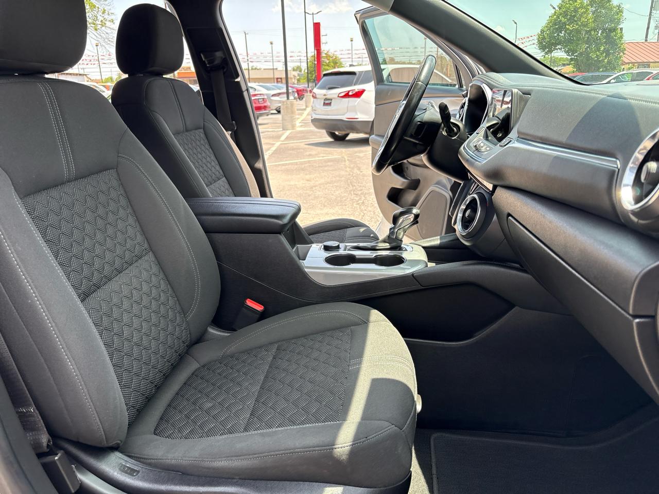 Chevrolet Blazer FWD 4dr w/1LT 2019