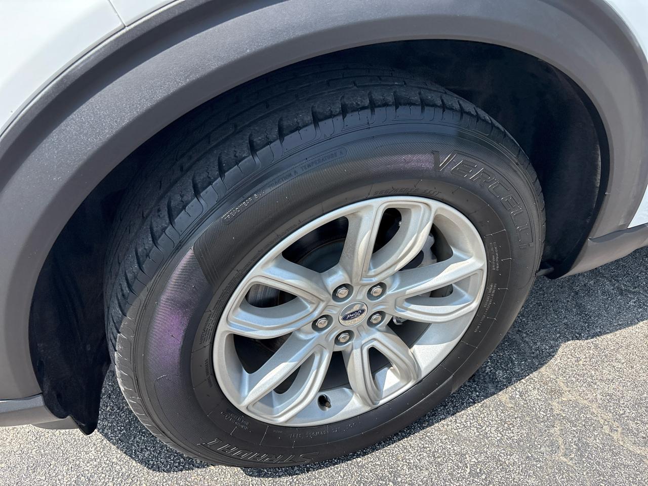 Ford Explorer Base RWD 2020
