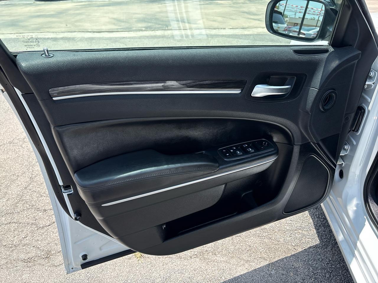 Chrysler 300 Touring RWD 2018