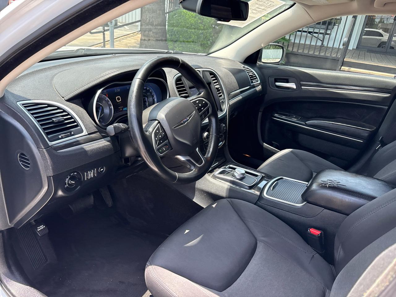 Chrysler 300 Touring RWD 2018