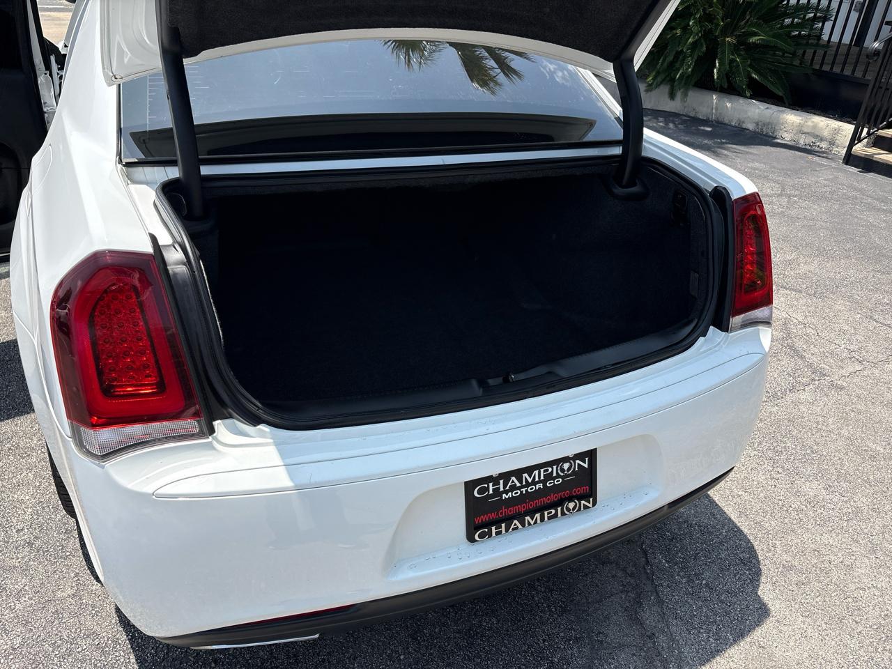 Chrysler 300 Touring RWD 2018