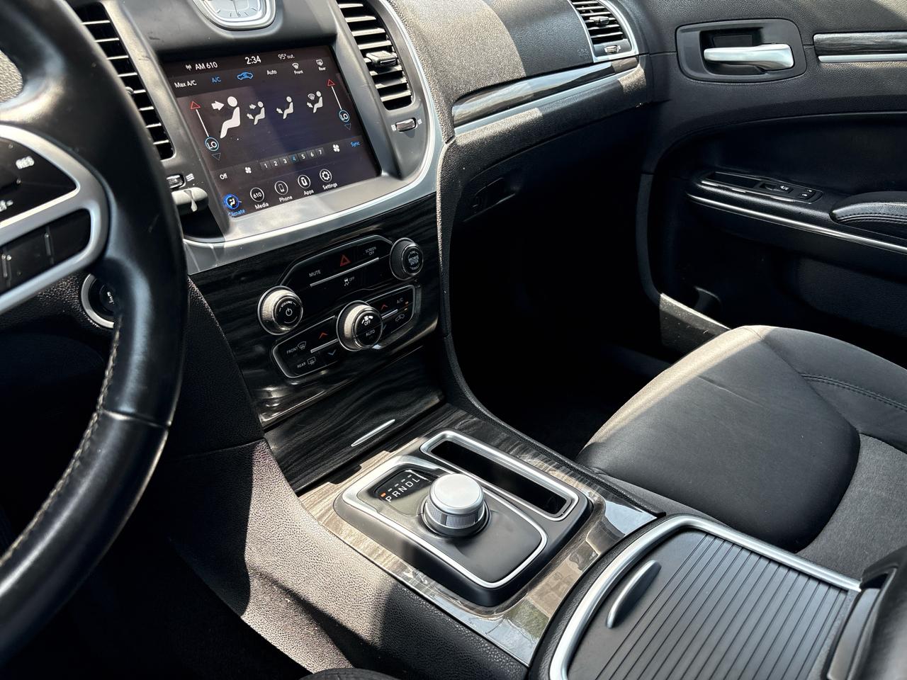 Chrysler 300 Touring RWD 2018