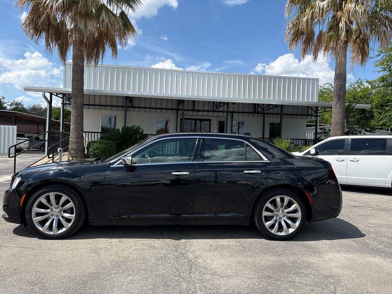 Chrysler 300 Limited RWD 2019