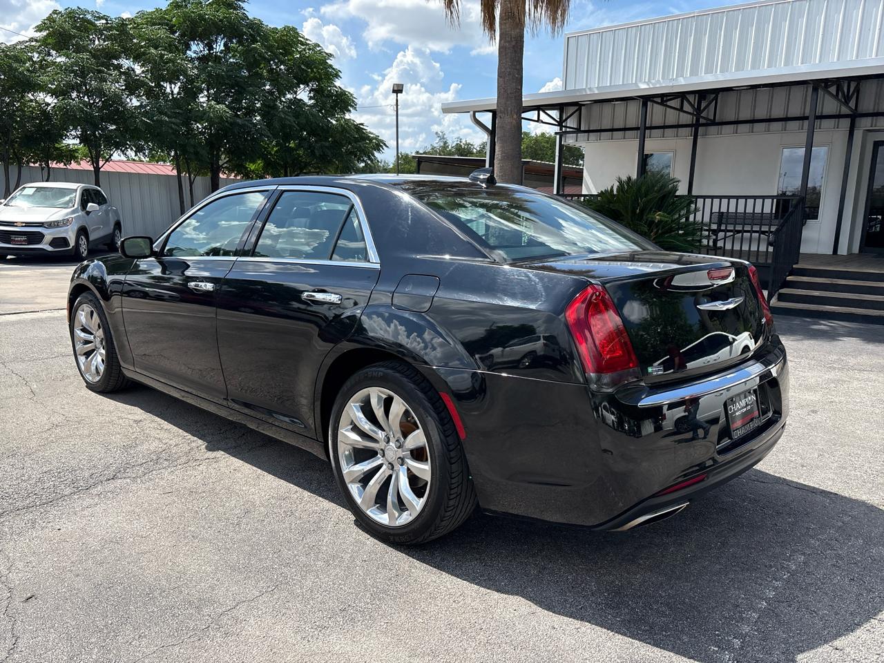 Chrysler 300 Limited RWD 2019