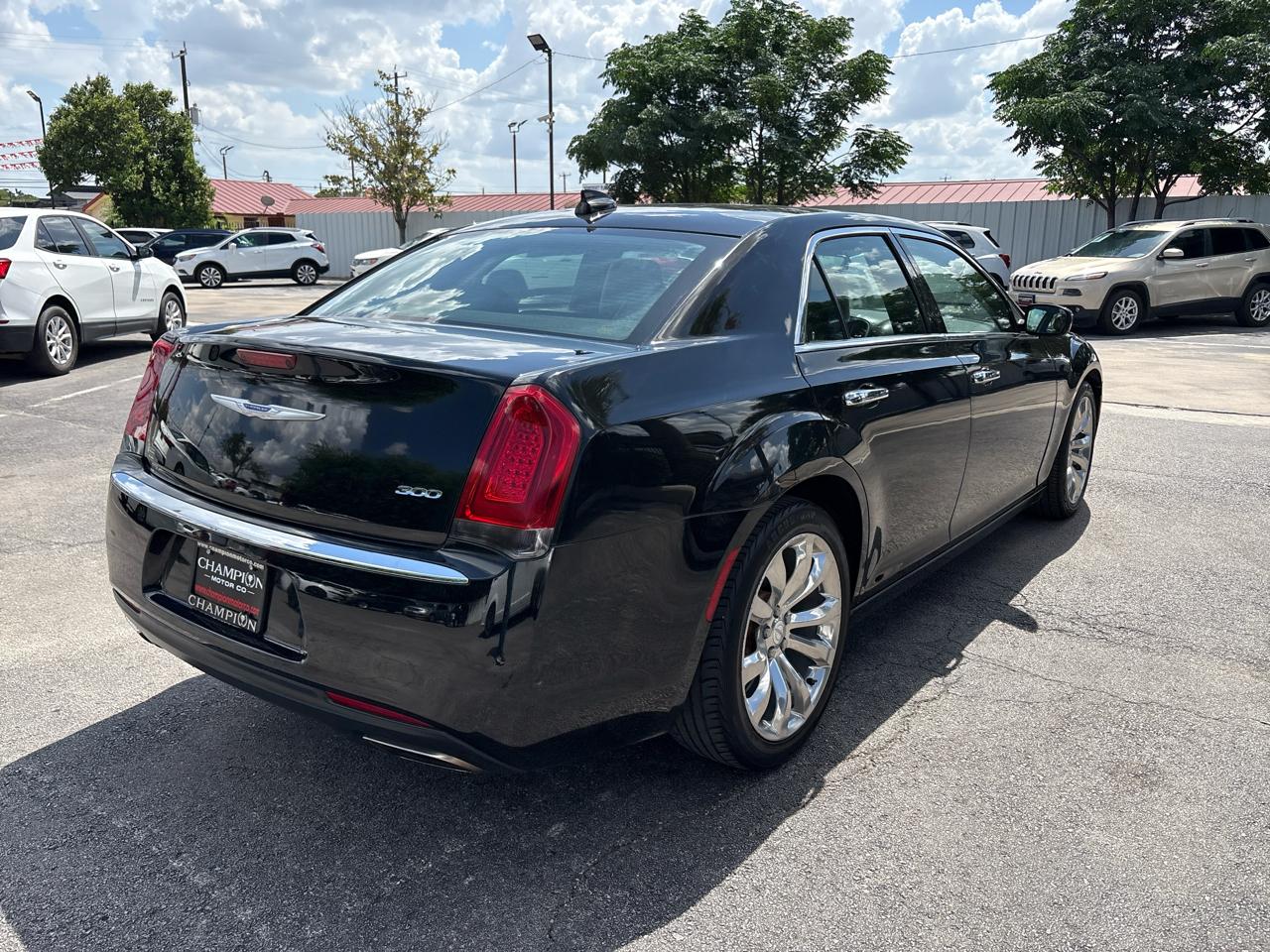 Chrysler 300 Limited RWD 2019