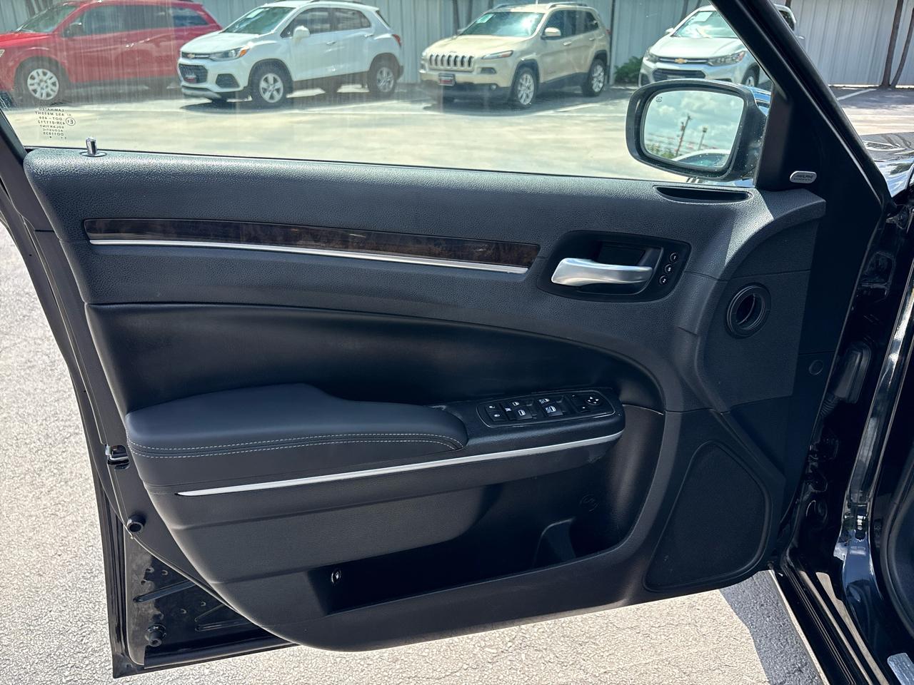 Chrysler 300 Limited RWD 2019