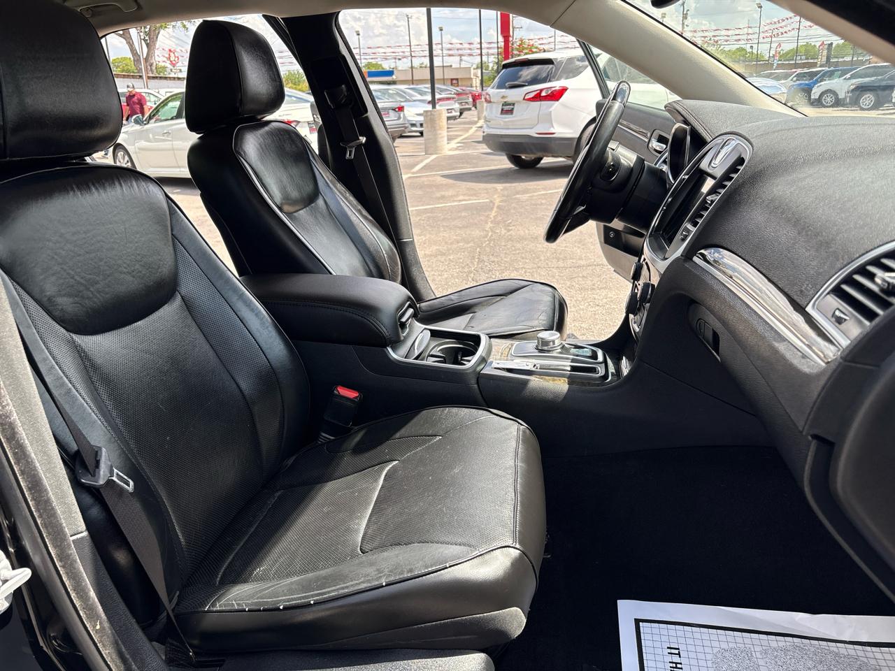 Chrysler 300 Limited RWD 2019