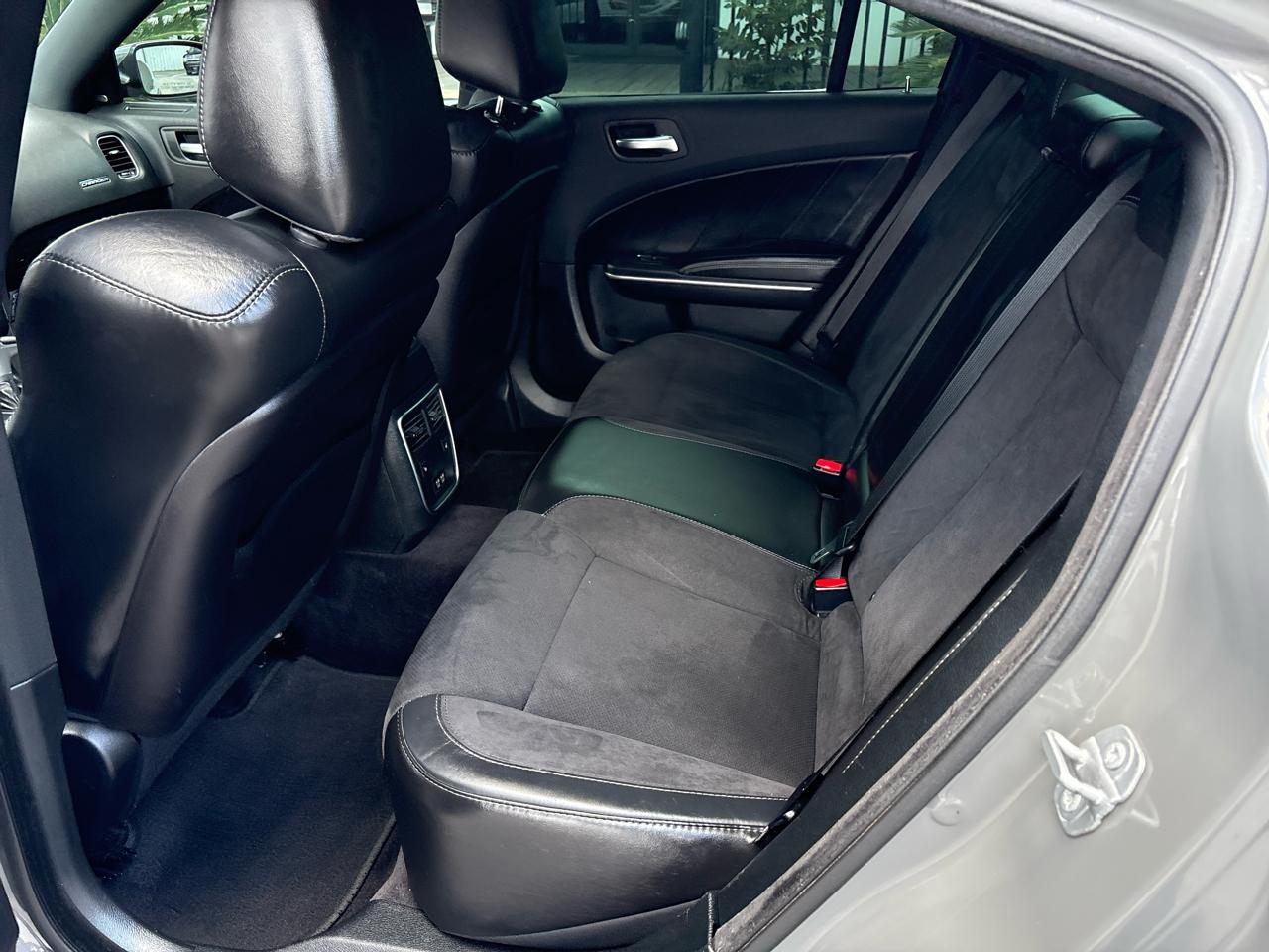 Dodge Charger SXT Plus RWD 2018