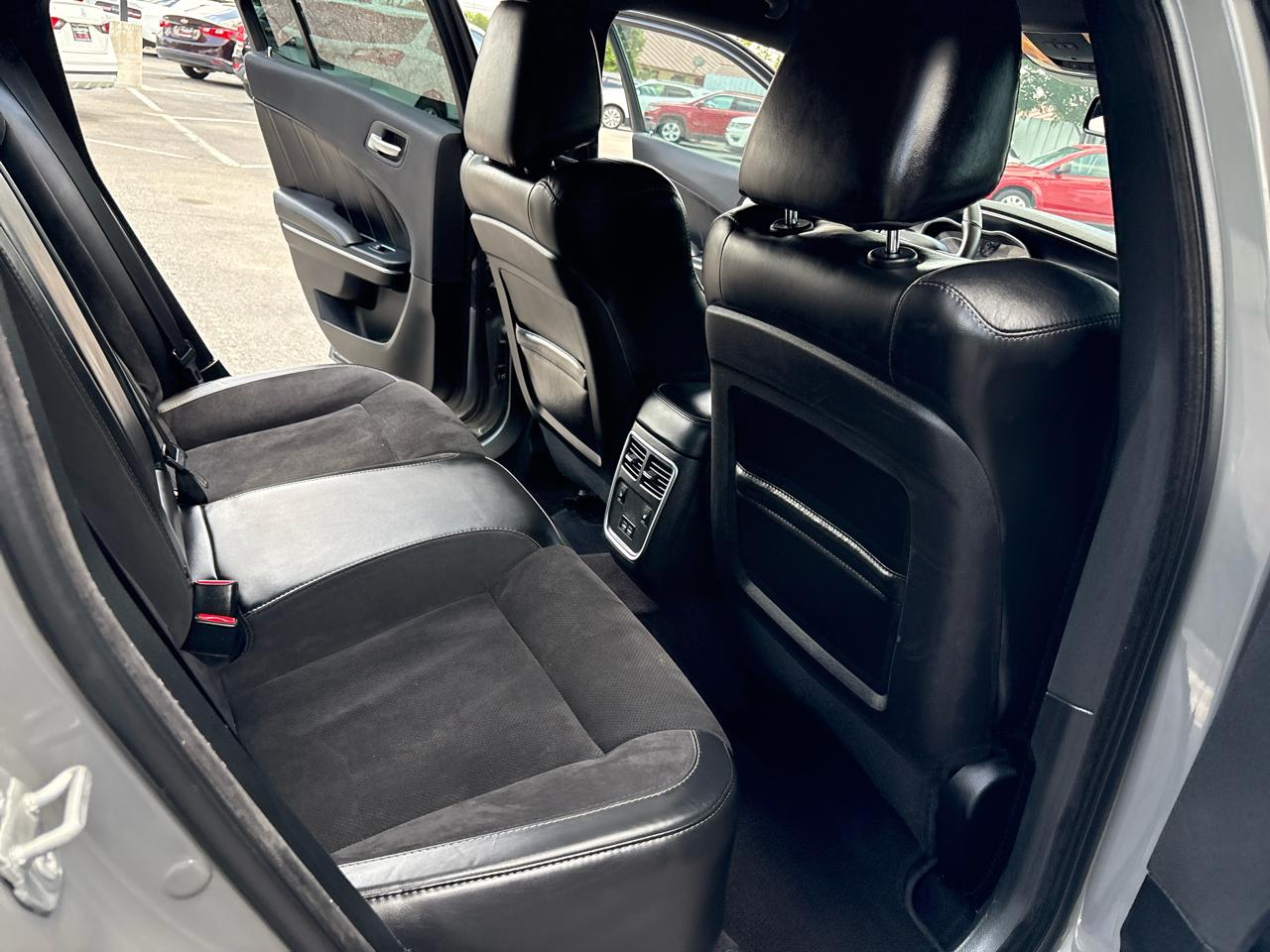 Dodge Charger SXT Plus RWD 2018