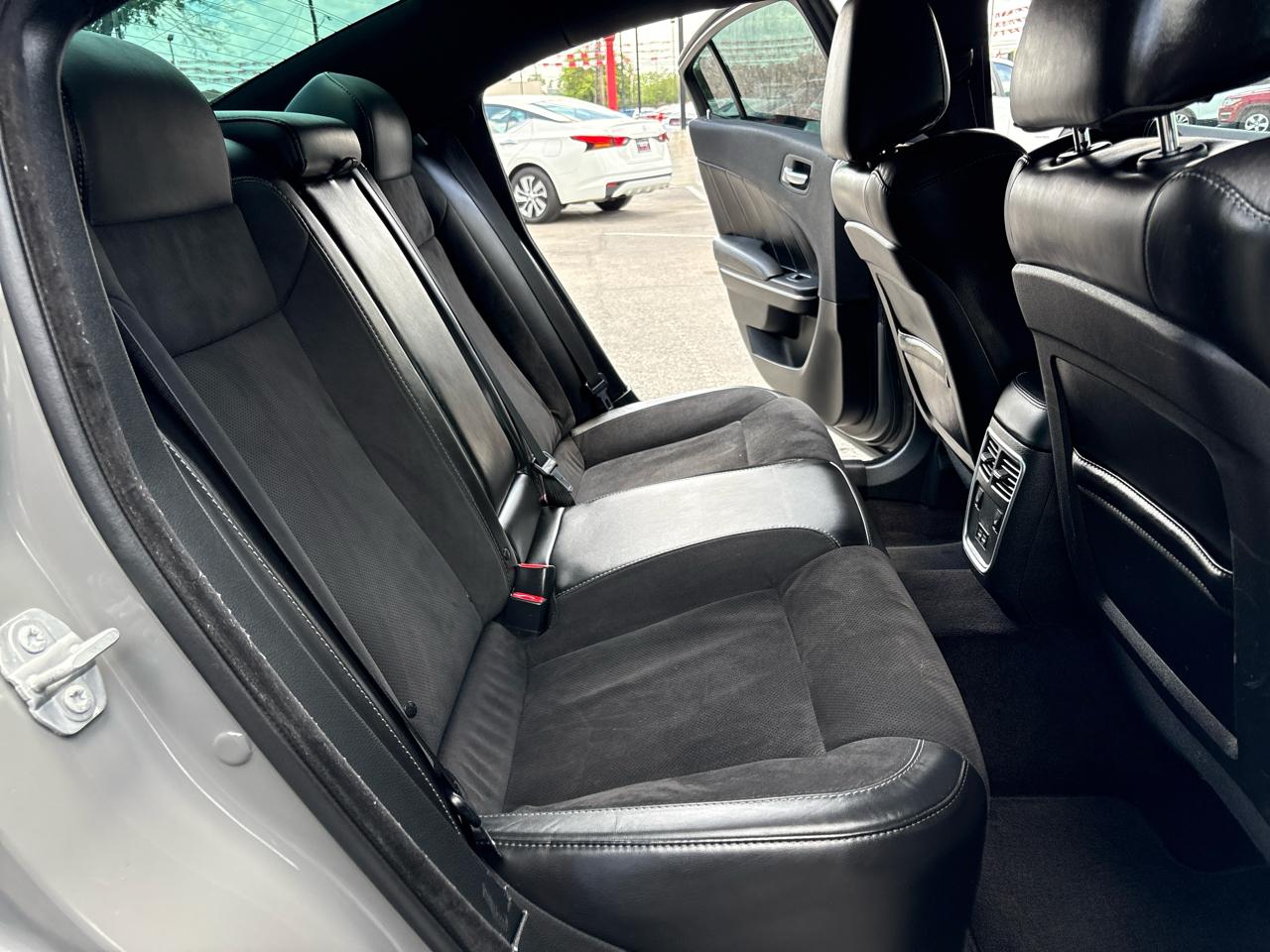 Dodge Charger SXT Plus RWD 2018
