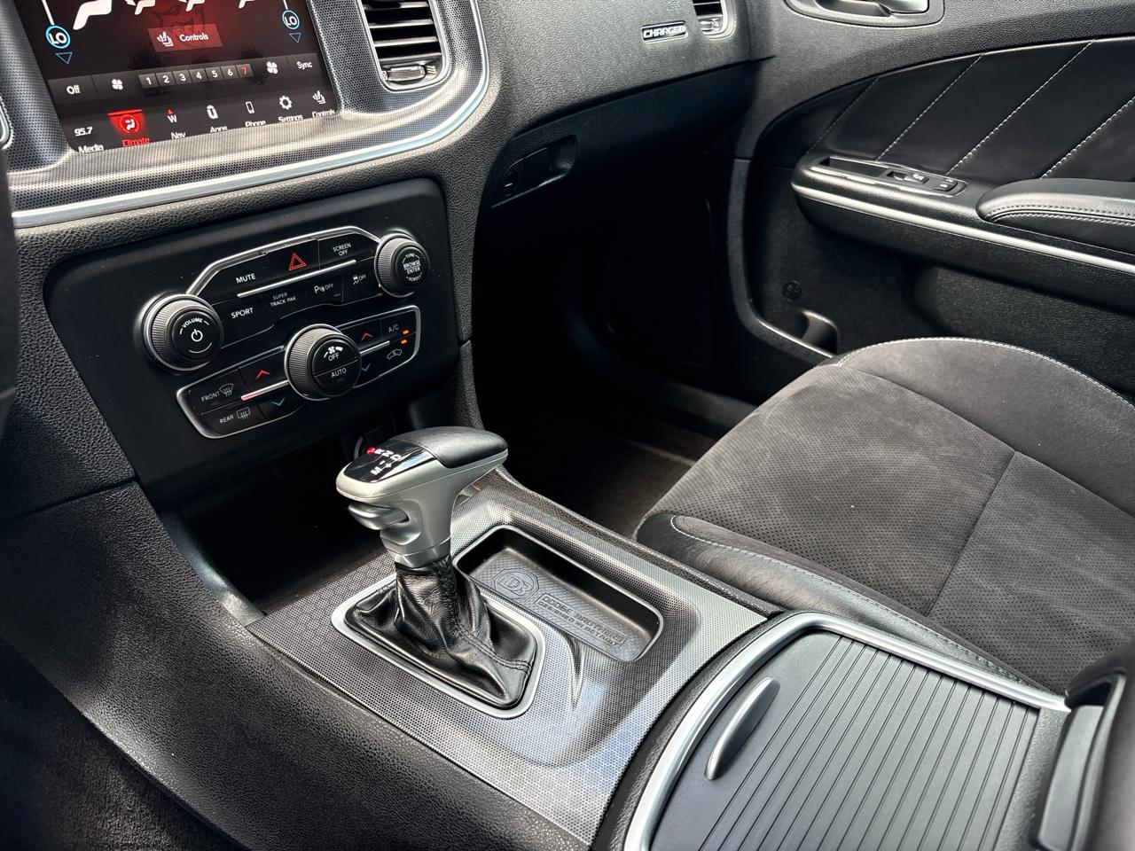 Dodge Charger SXT Plus RWD 2018