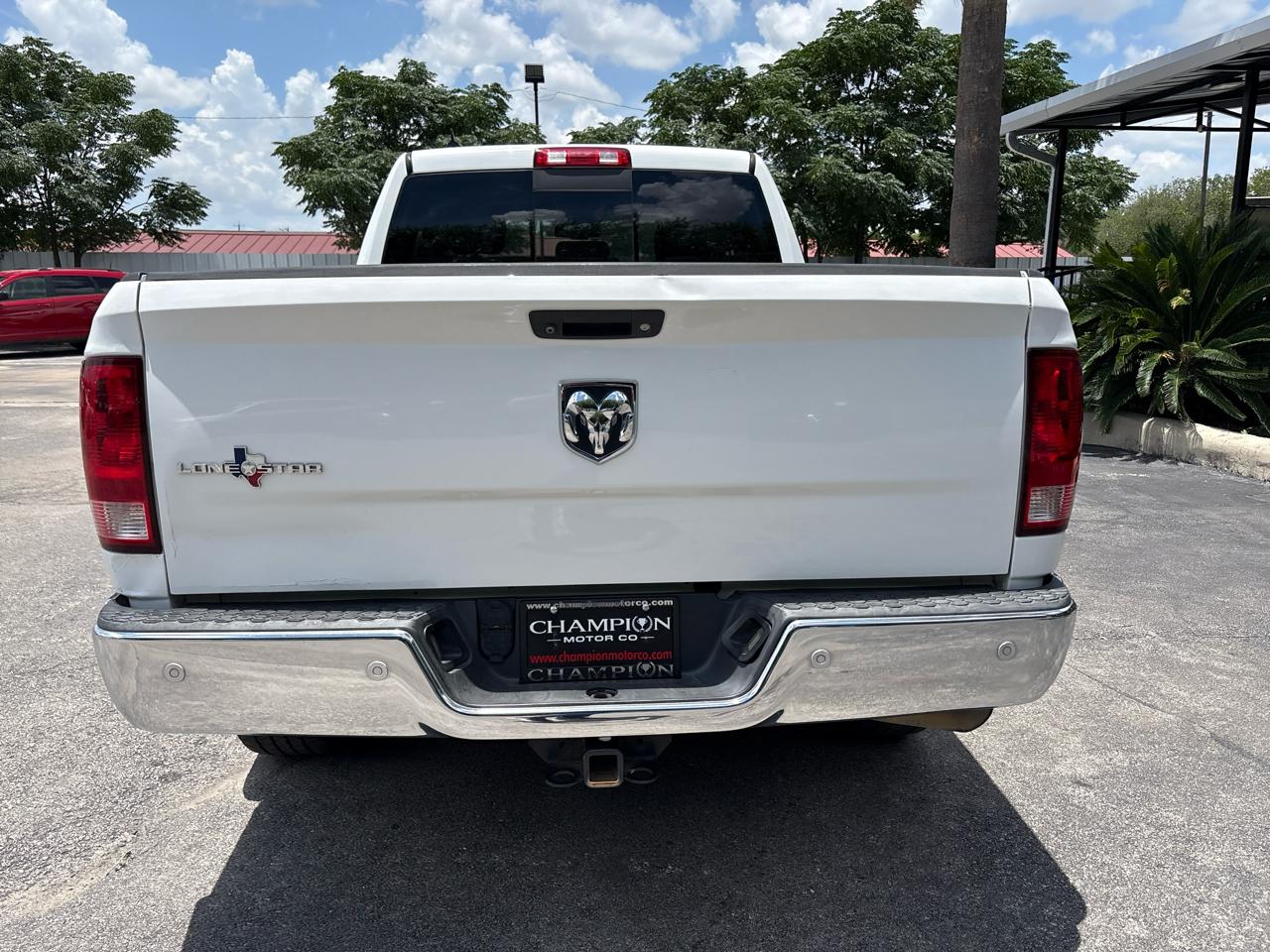 RAM 1500 2WD Quad Cab 140.5" Lone Star 2014
