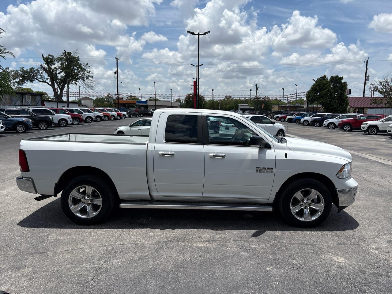 RAM 1500 2WD Quad Cab 140.5" Lone Star 2014