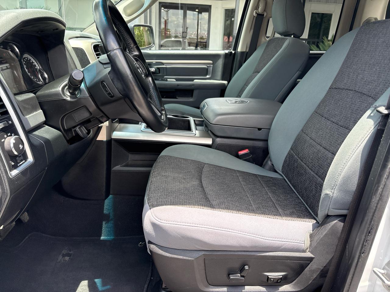RAM 1500 2WD Quad Cab 140.5" Lone Star 2014