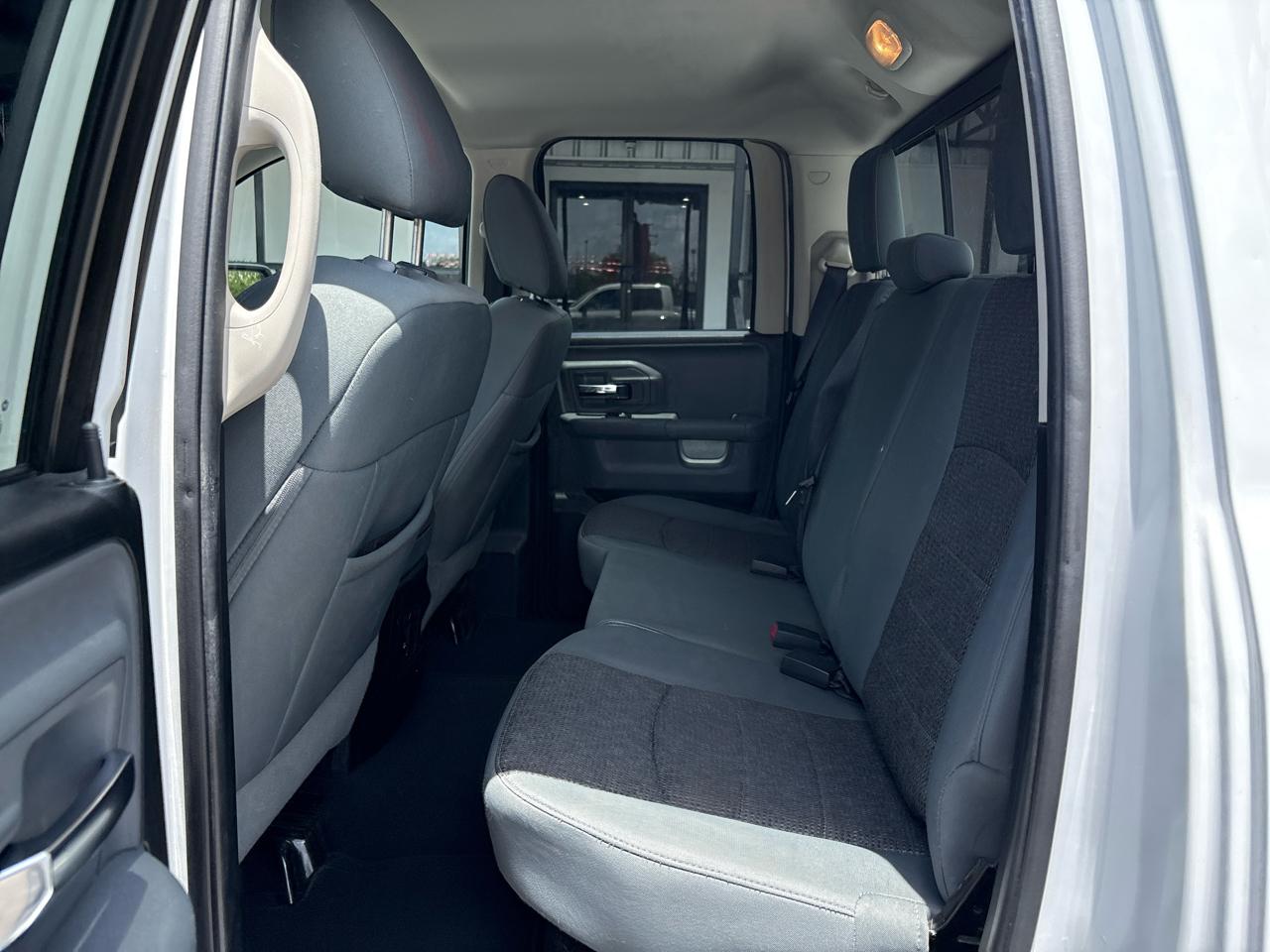 RAM 1500 2WD Quad Cab 140.5" Lone Star 2014