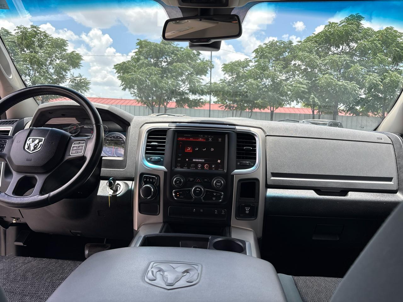 RAM 1500 2WD Quad Cab 140.5" Lone Star 2014