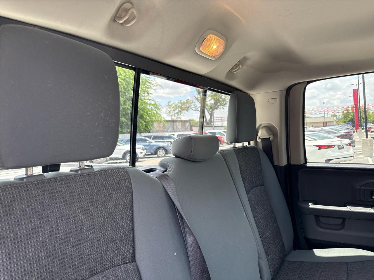 RAM 1500 2WD Quad Cab 140.5" Lone Star 2014