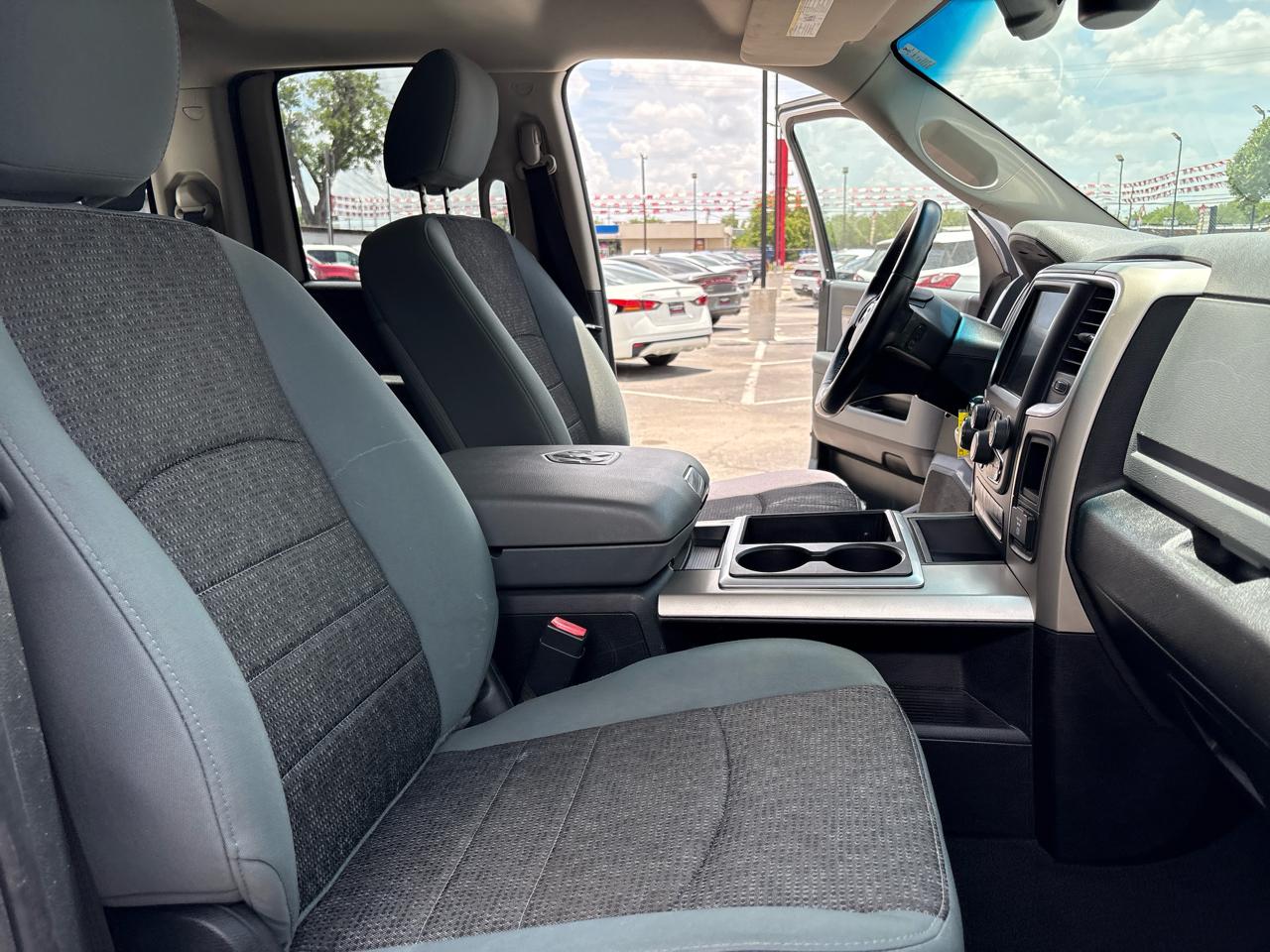 RAM 1500 2WD Quad Cab 140.5" Lone Star 2014