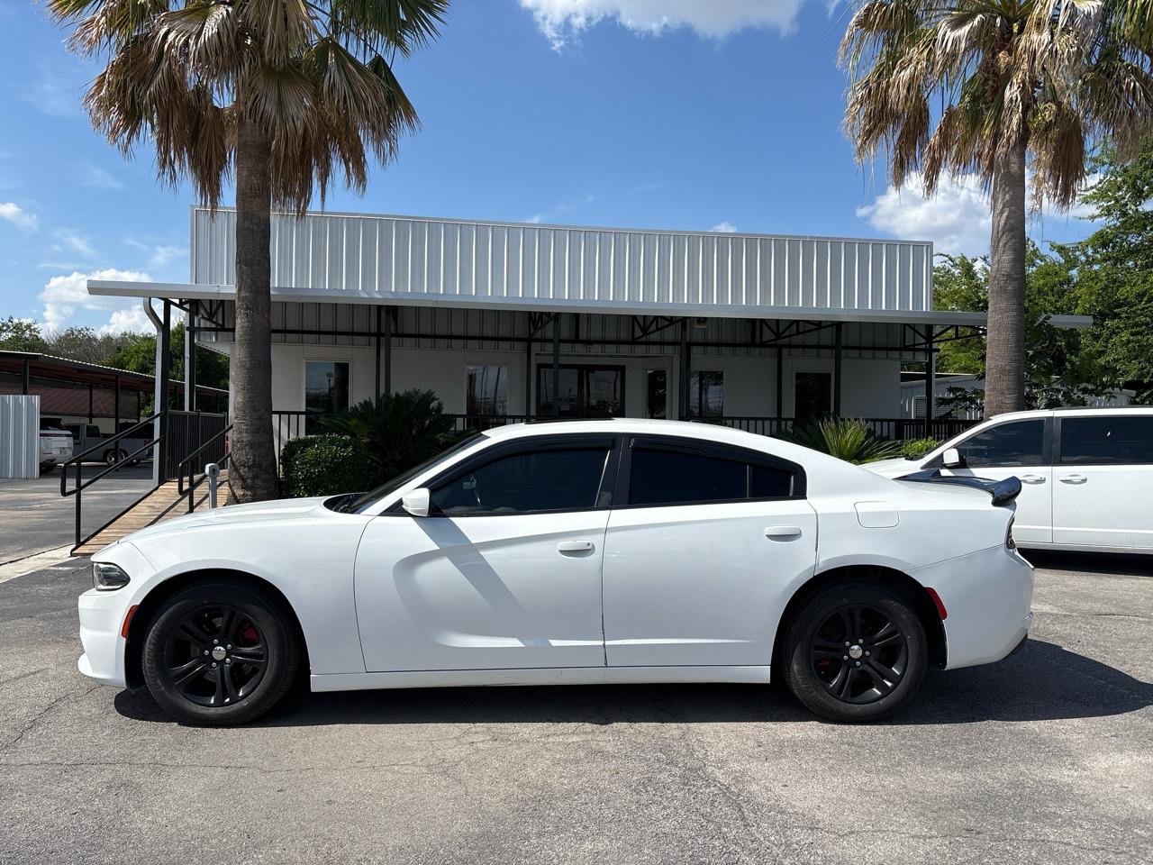 Dodge Charger SXT RWD 2019