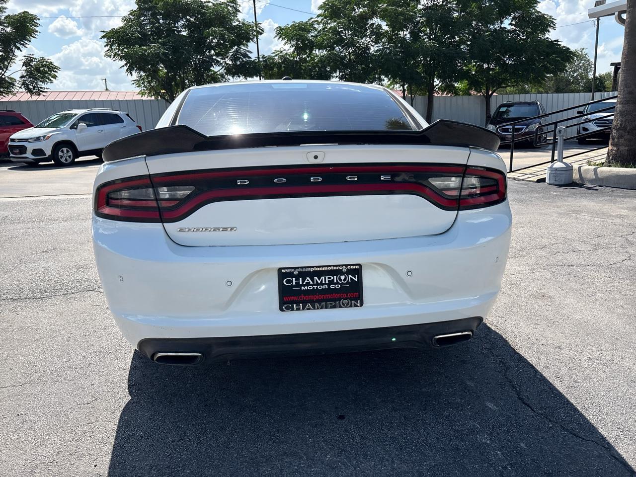 Dodge Charger SXT RWD 2019