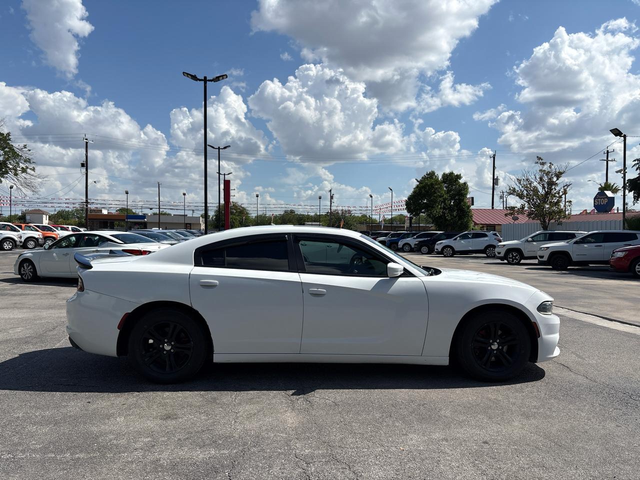 Dodge Charger SXT RWD 2019