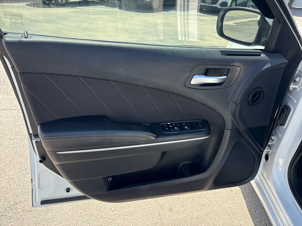 Dodge Charger SXT RWD 2019