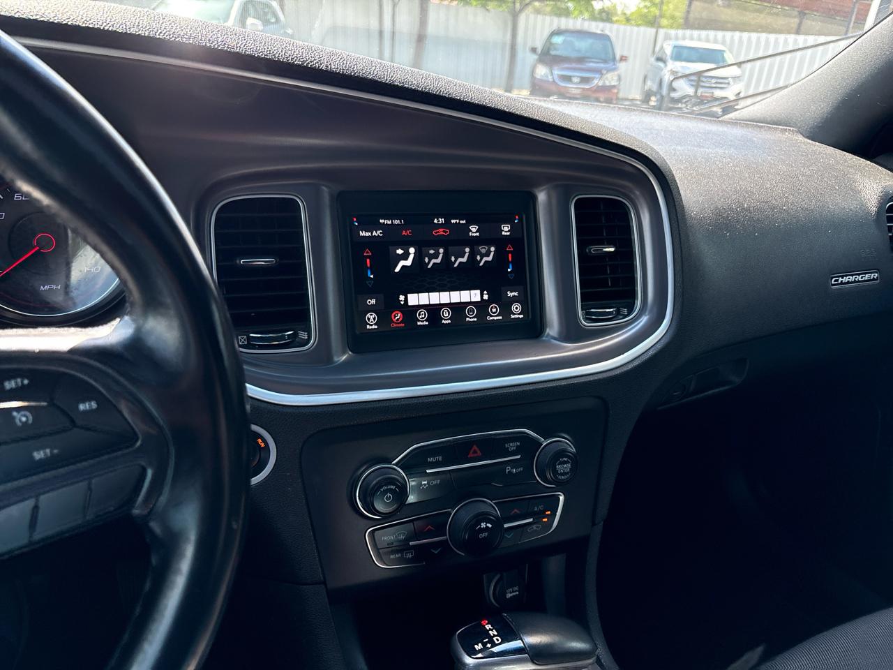Dodge Charger SXT RWD 2019