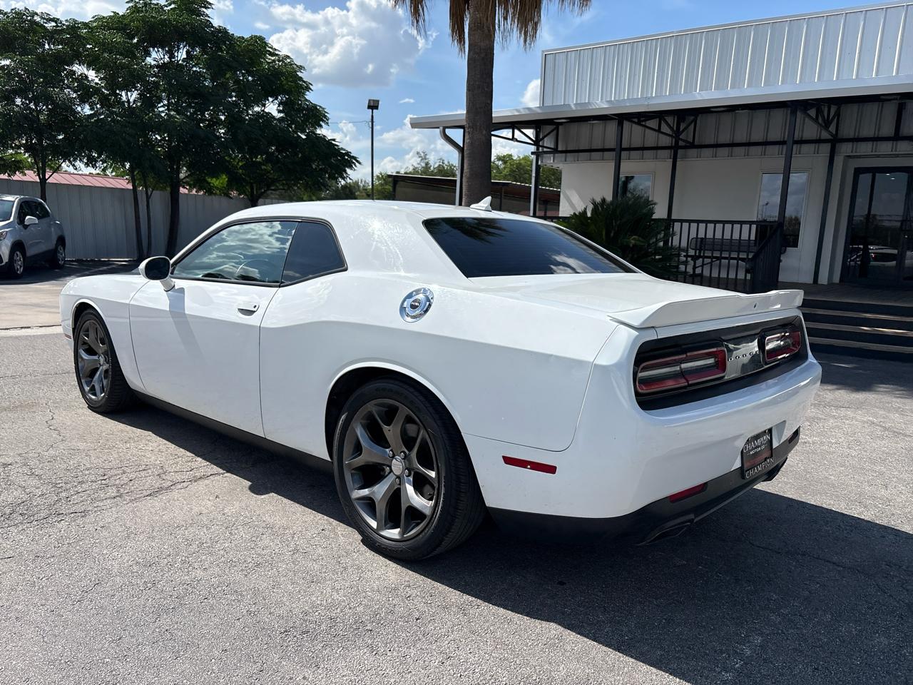 Dodge Challenger 2dr Cpe SXT Plus 2015
