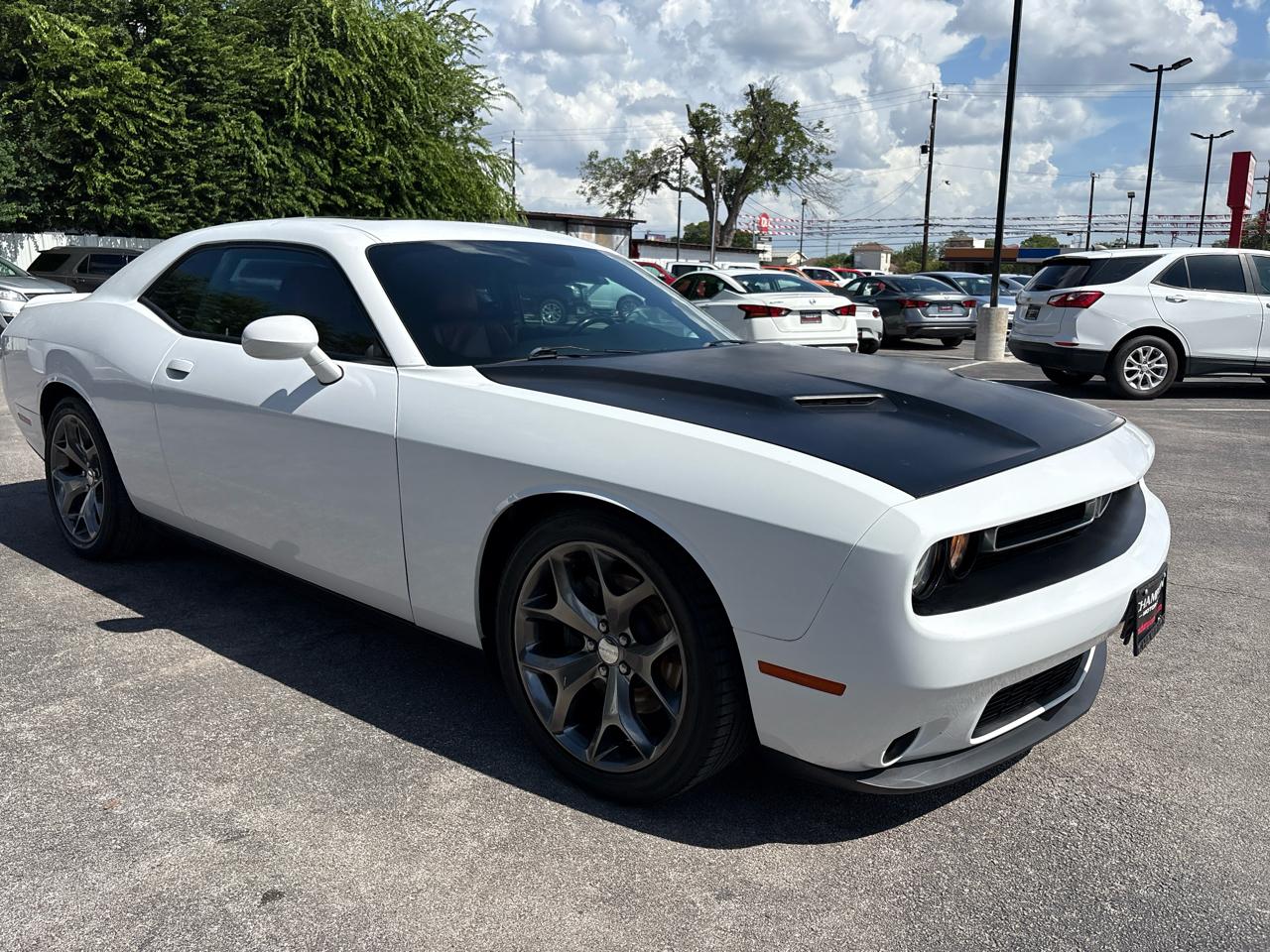 Dodge Challenger 2dr Cpe SXT Plus 2015