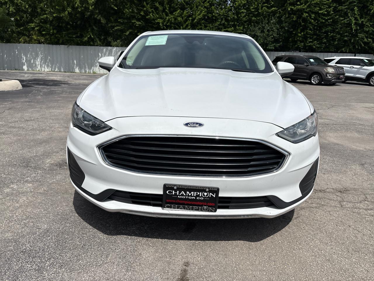 Ford Fusion S FWD 2020