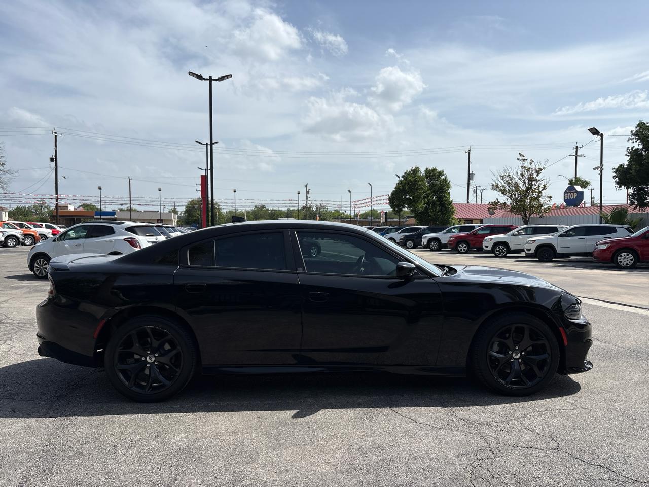 Dodge Charger SXT Plus RWD 2018