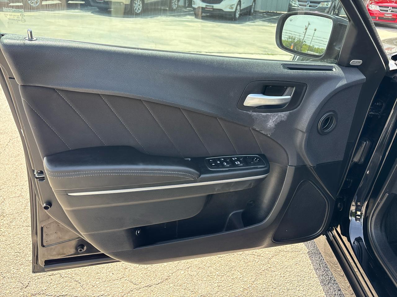 Dodge Charger SXT Plus RWD 2018