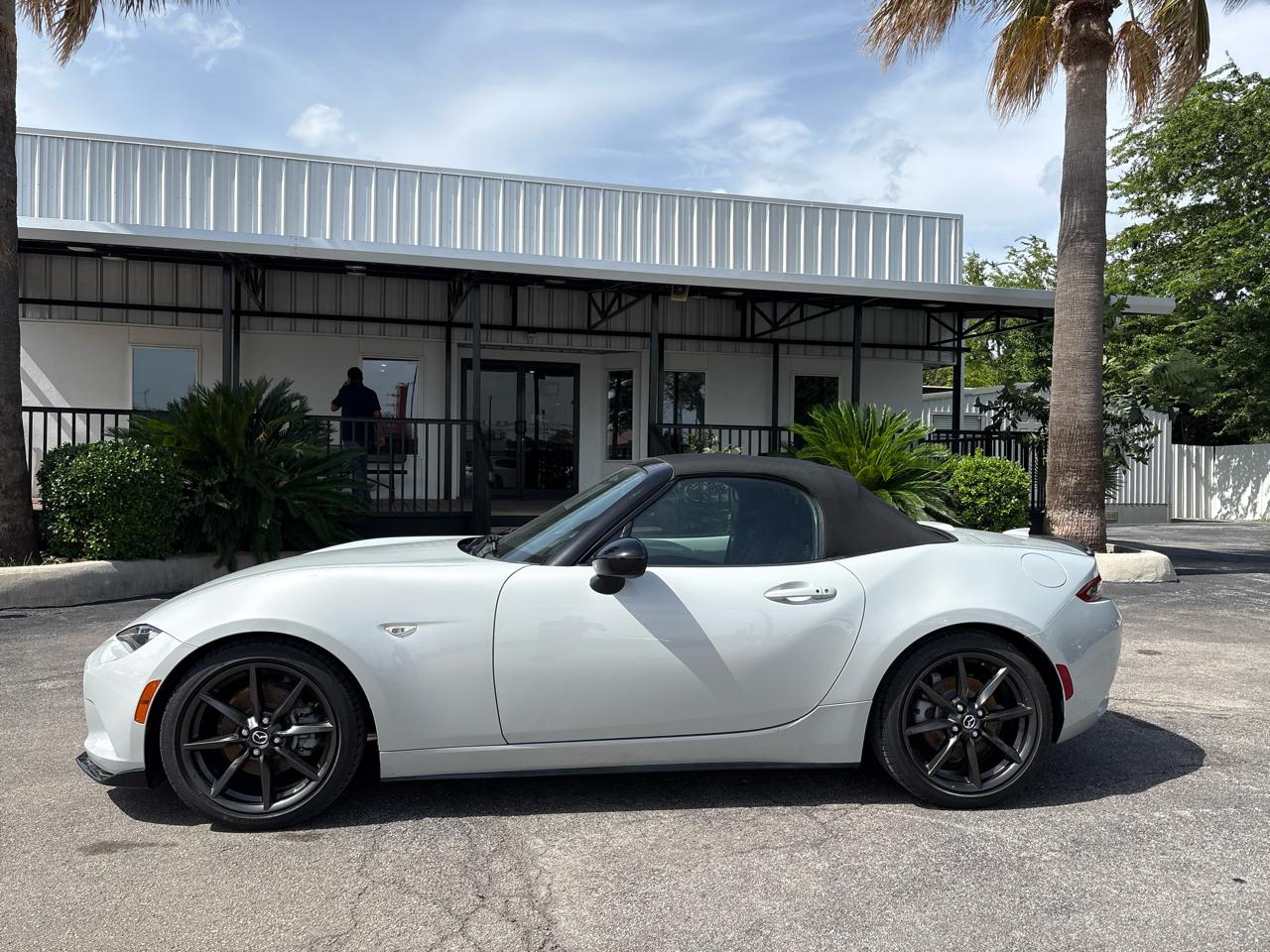 Mazda MX-5 Miata 2dr Conv Auto Club 2016