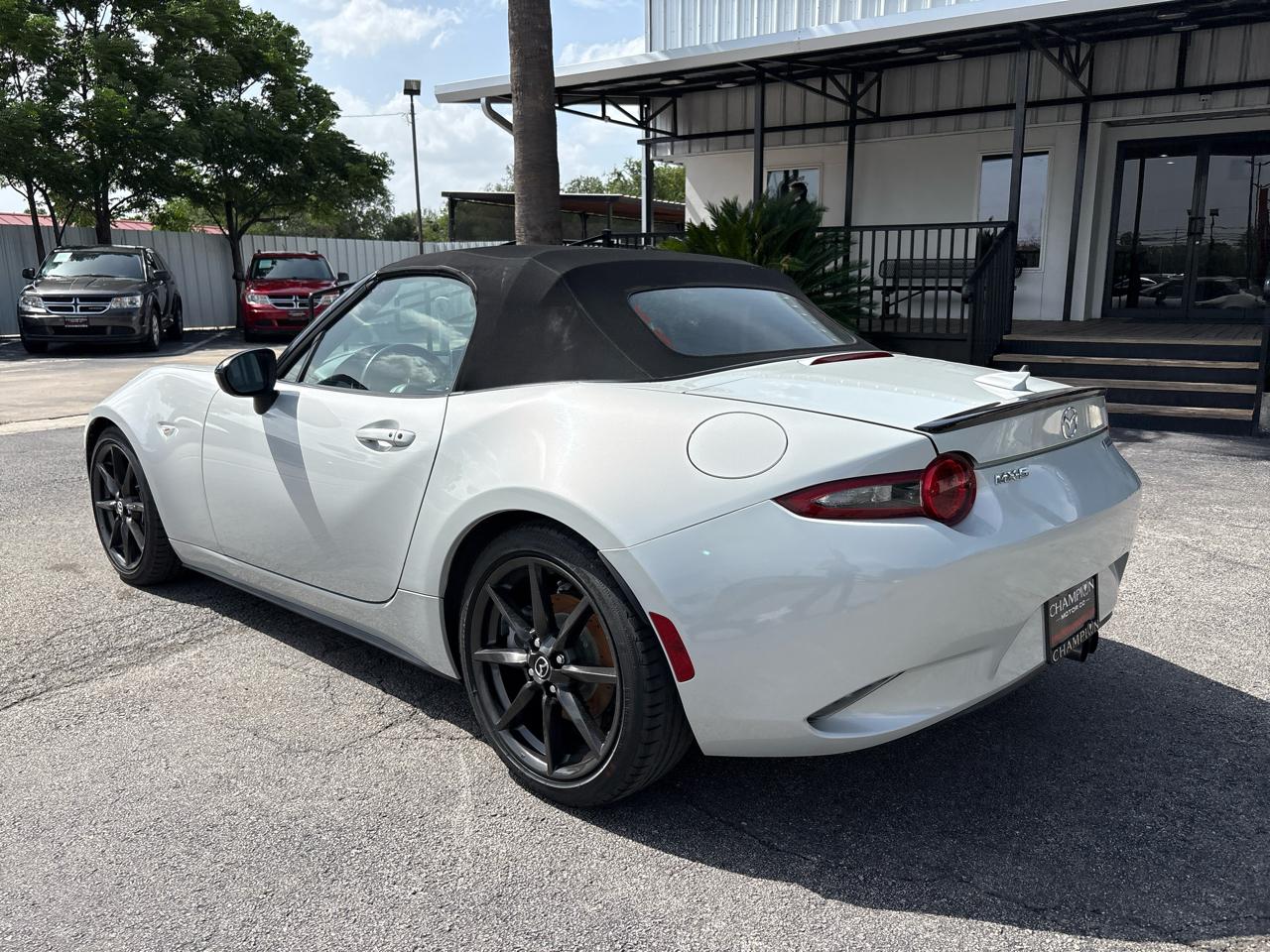 Mazda MX-5 Miata 2dr Conv Auto Club 2016