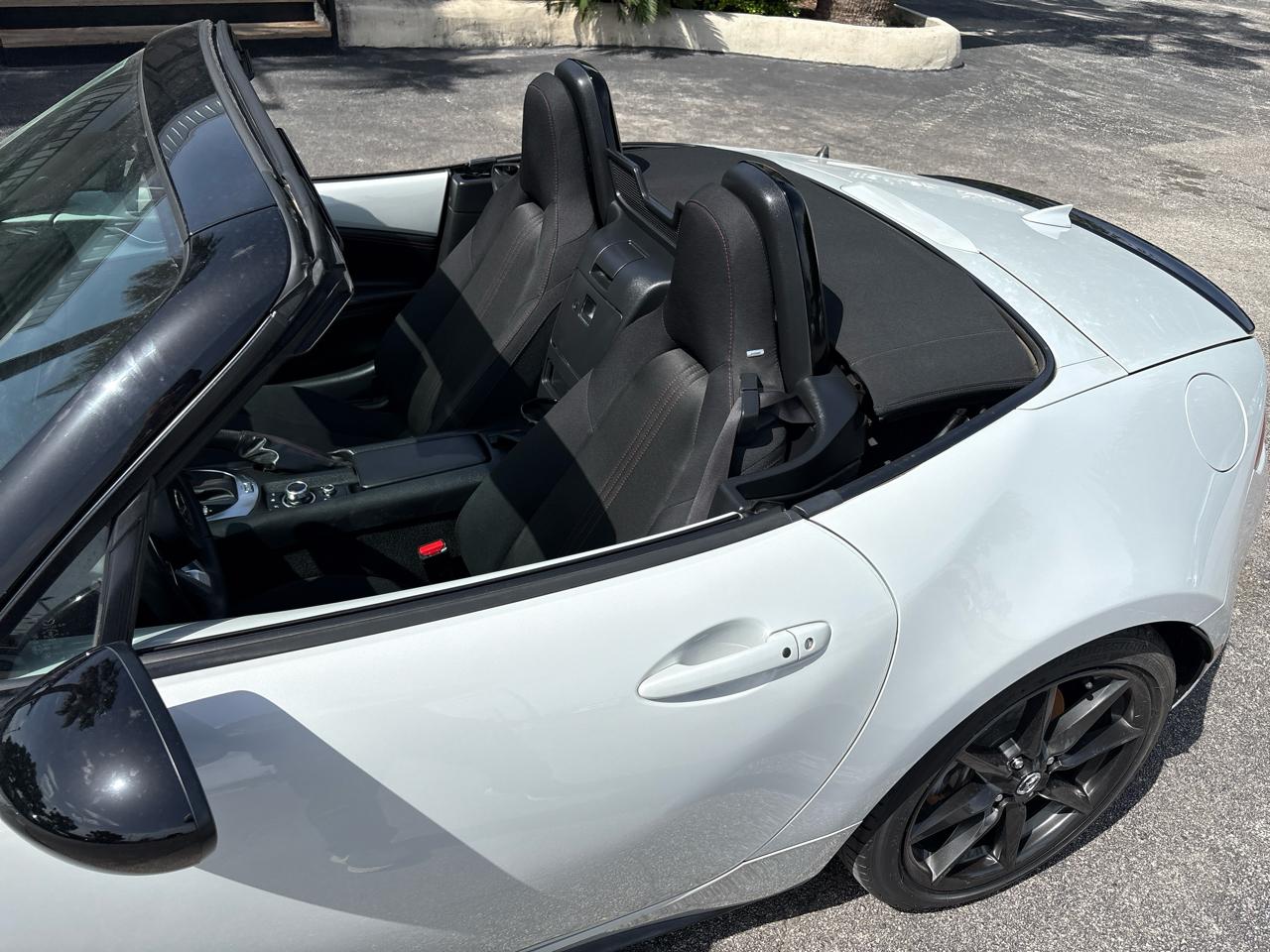 Mazda MX-5 Miata 2dr Conv Auto Club 2016