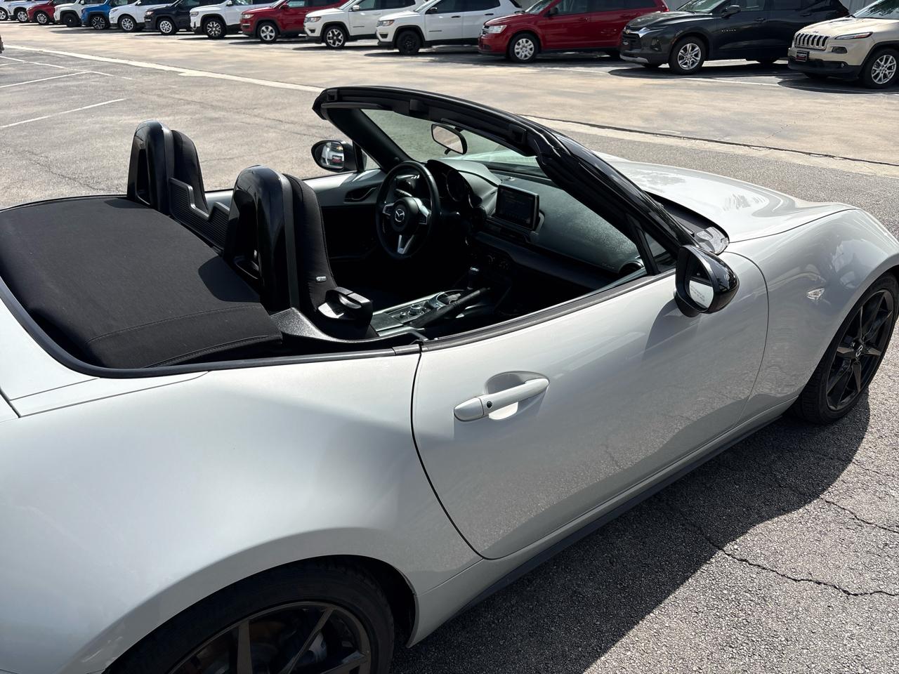 Mazda MX-5 Miata 2dr Conv Auto Club 2016