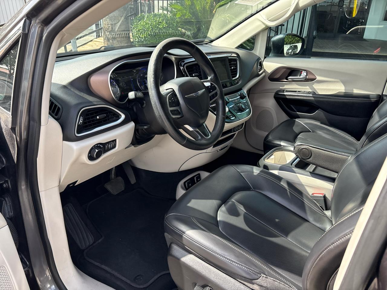 Chrysler Voyager LXI FWD 2021