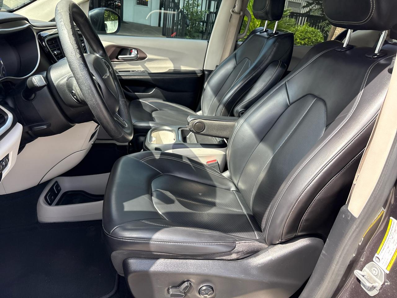 Chrysler Voyager LXI FWD 2021