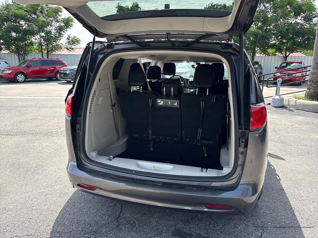 Chrysler Voyager LXI FWD 2021